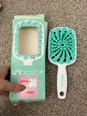 Mint Detangling Paddle Brush for Women